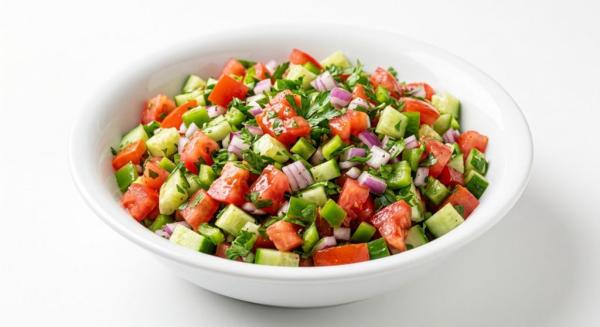 ÇOBAN SALATA